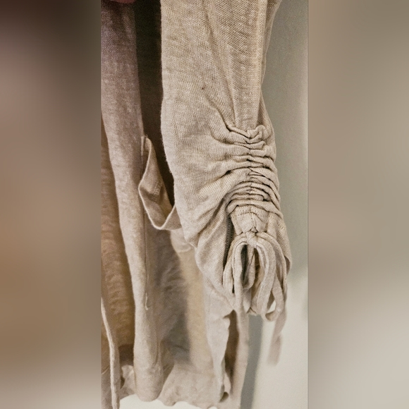 J. Jill 100% linen Cardigan - Picture 5 of 9